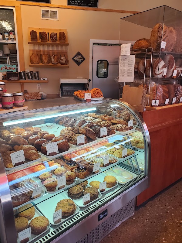 Simple Bakery & Market interior